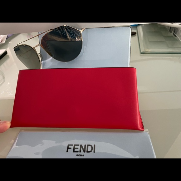 FENDI FF Unisex Mirrored logo shades. 100% Authentic. Orig.case/cloth.No box - Picture 7 of 7
